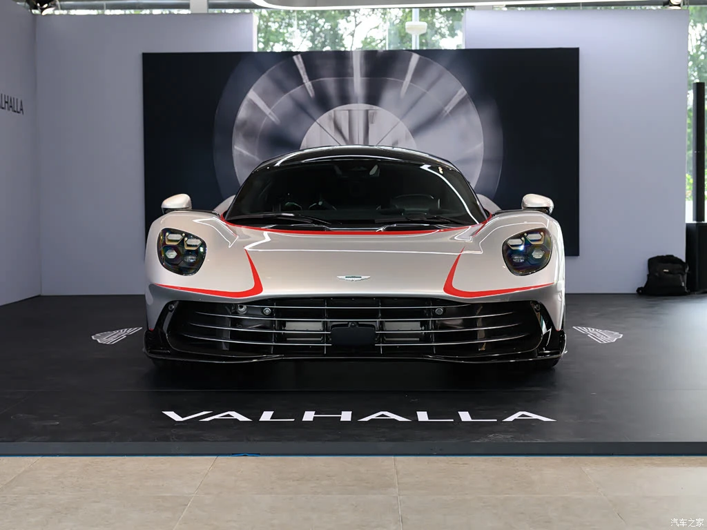 阿斯顿・马丁_Valhalla 2025款 4.0T PHEV 高清图集