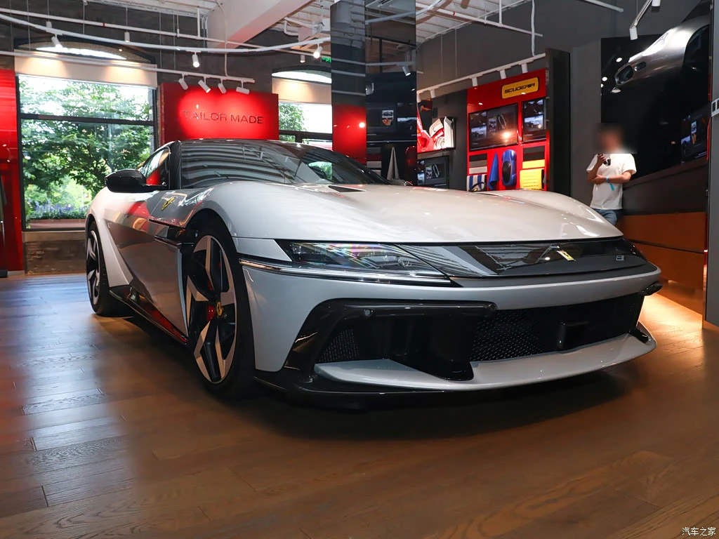 法拉利_法拉利12Cilindri 2024款 6.5L Coupe 高清图集