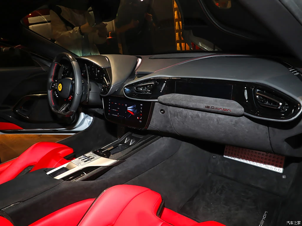 法拉利_法拉利12Cilindri 2024款 6.5L Coupe 高清图集