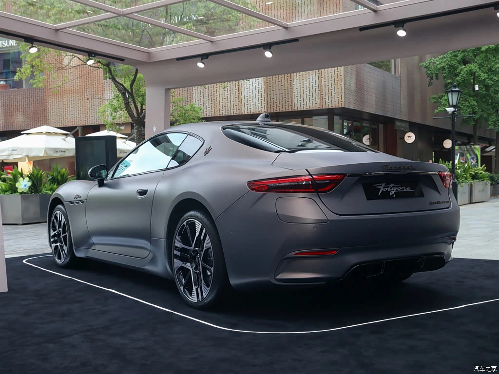玛莎拉蒂_GranTurismo 新能源 2023款 Folgore 高清图集