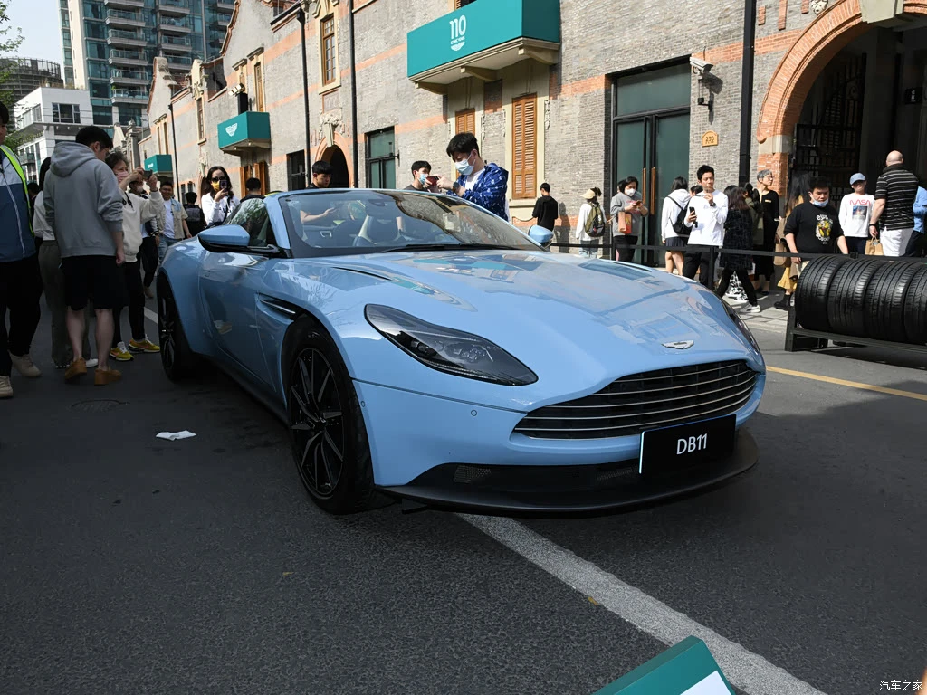 阿斯顿・马丁_阿斯顿・马丁DB11 2023款 4.0T V8 Volante 高清图集