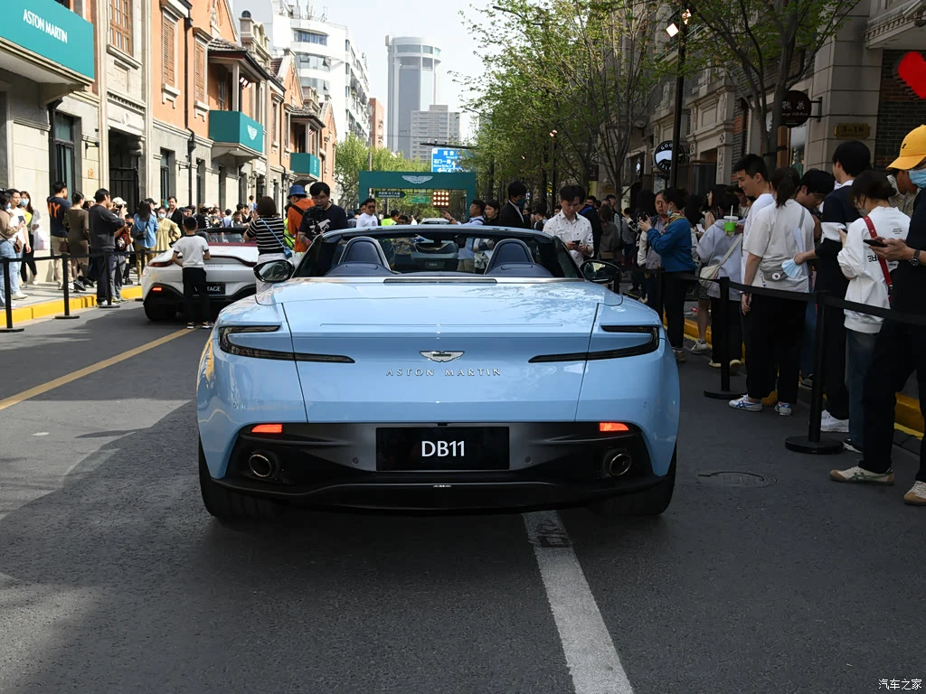 阿斯顿・马丁_阿斯顿・马丁DB11 2023款 4.0T V8 Volante 高清图集