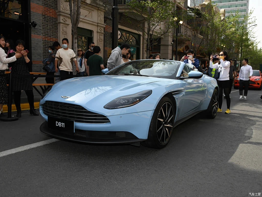 阿斯顿・马丁_阿斯顿・马丁DB11 2023款 4.0T V8 Volante 高清图集