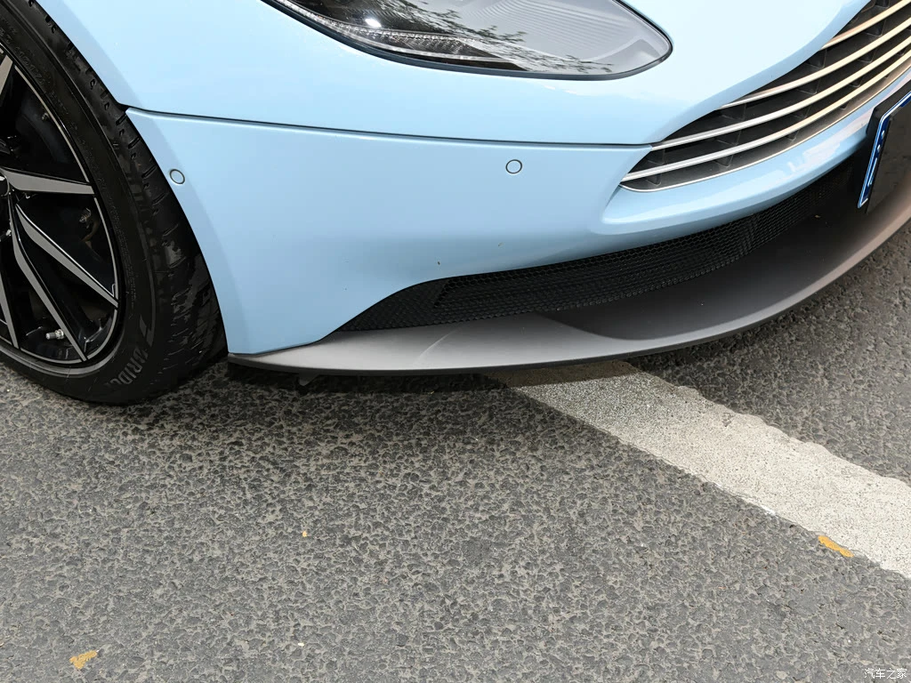 阿斯顿・马丁_阿斯顿・马丁DB11 2023款 4.0T V8 Volante 高清图集
