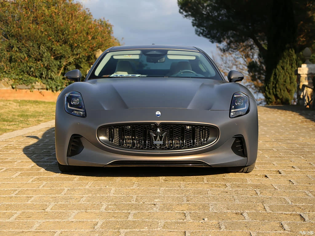 玛莎拉蒂_GranTurismo 新能源 2023款 Folgore 高清图集