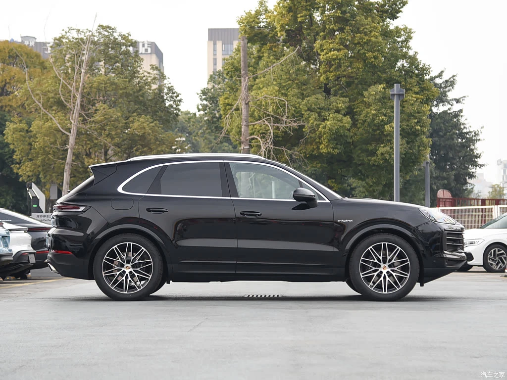 保时捷_Cayenne新能源 2025款 Cayenne E-Hybrid 2.0T 高清图集