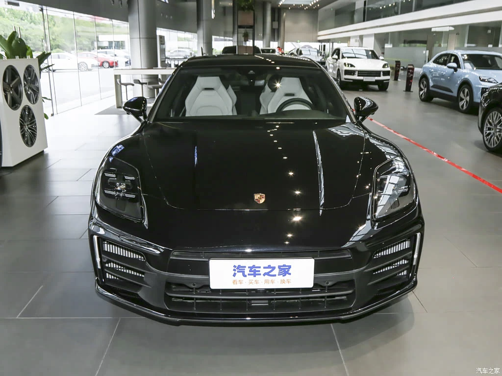 保时捷_Panamera新能源 2024款 Panamera 4 E-Hybrid 行政加长版 2.9T 高清图集