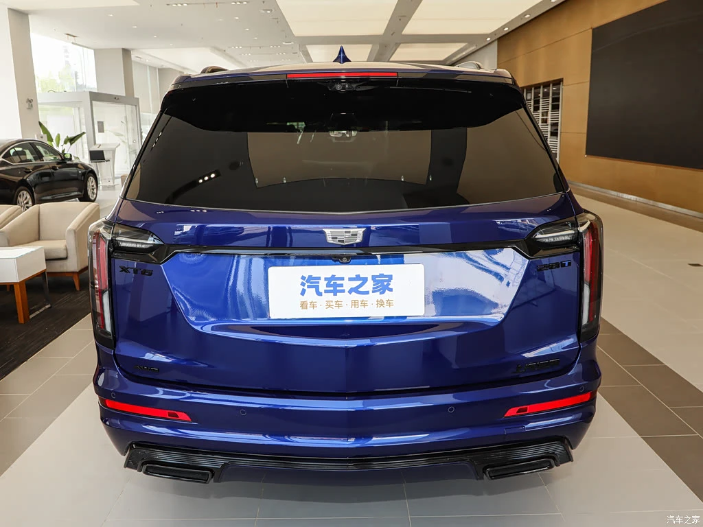 凯迪拉克_凯迪拉克XT6 2025款 2.0T 六座四驱铂金行政黑标版 高清图集
