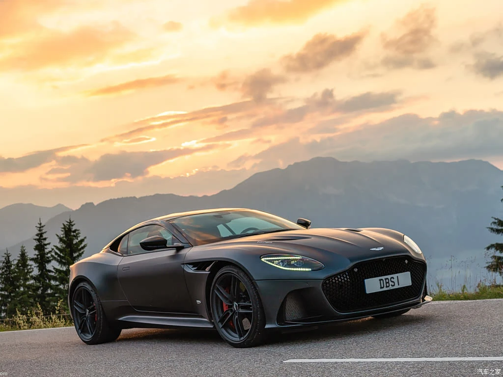 阿斯顿・马丁_阿斯顿・马丁DBS 2023款 DBS Superleggera V12 Coupe 高清图集