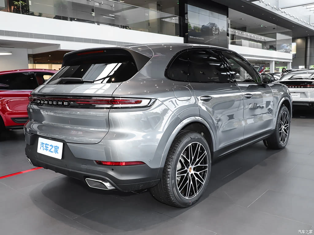保时捷_Cayenne 2025款 Cayenne 3.0T 逐梦版 高清图集