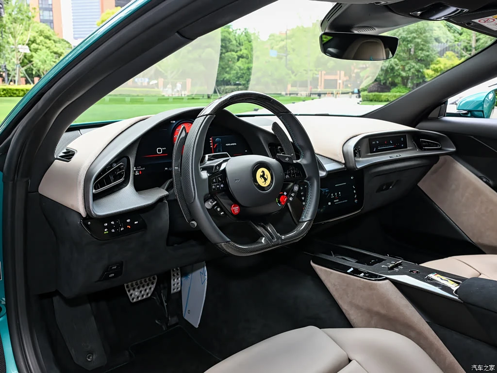 法拉利_Amalfi 2026款 3.9T V8 标准版 高清图集
