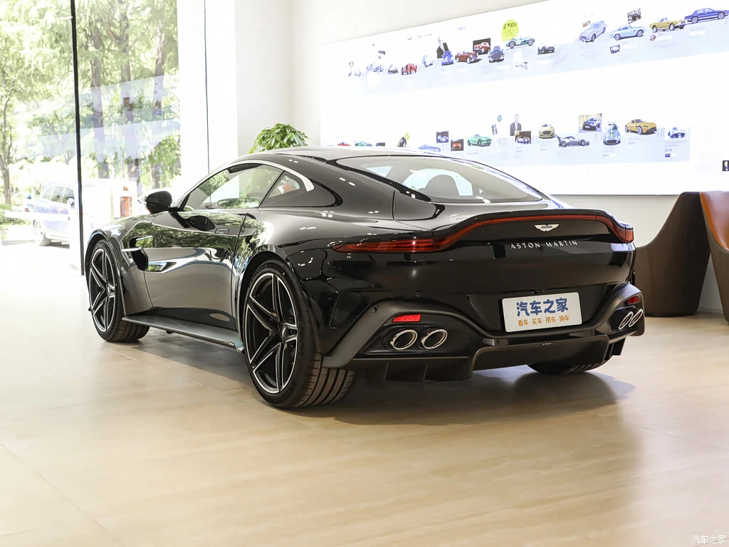 阿斯顿・马丁_V8 Vantage 2024款 4.0T V8 Coupe 高清图集
