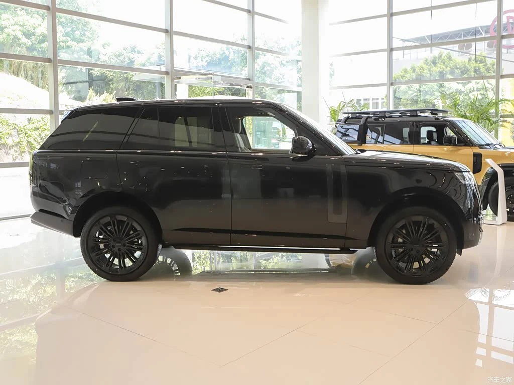 路虎_揽胜 2026款 3.0 L6 360PS SE标轴版 高清图集