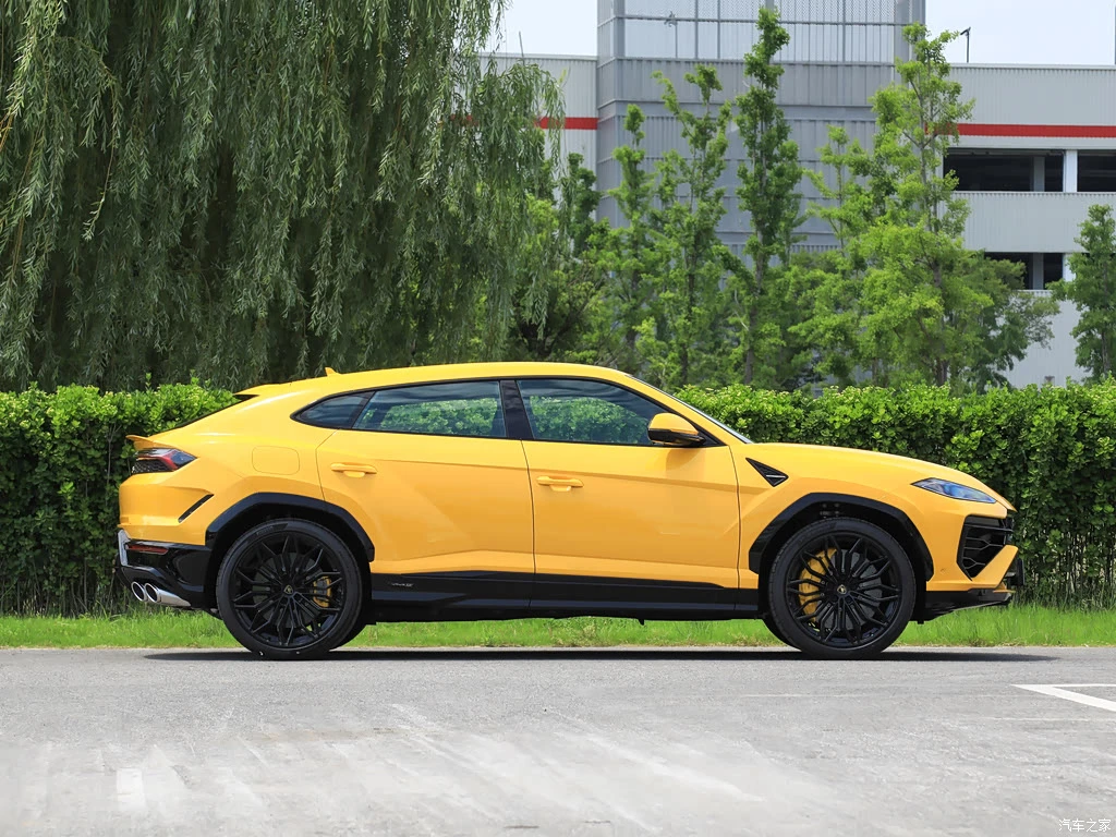 兰博基尼_Urus SE 2026款 4.0T 标准版 高清图集