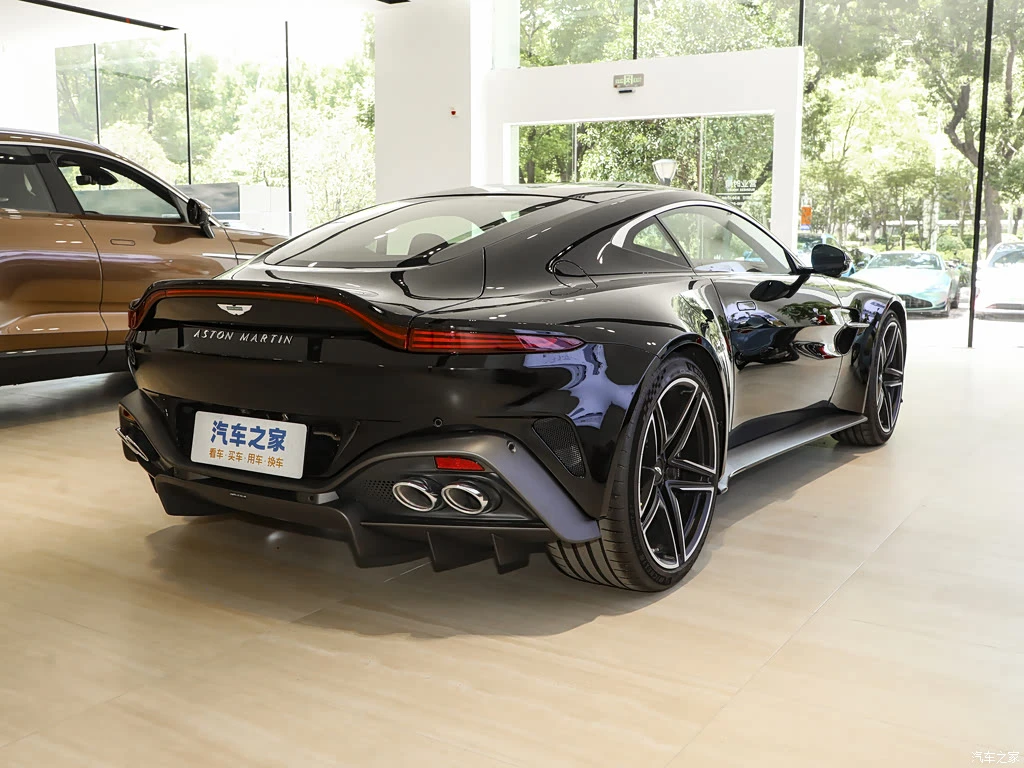 阿斯顿・马丁_V8 Vantage 2024款 4.0T V8 Coupe 高清图集