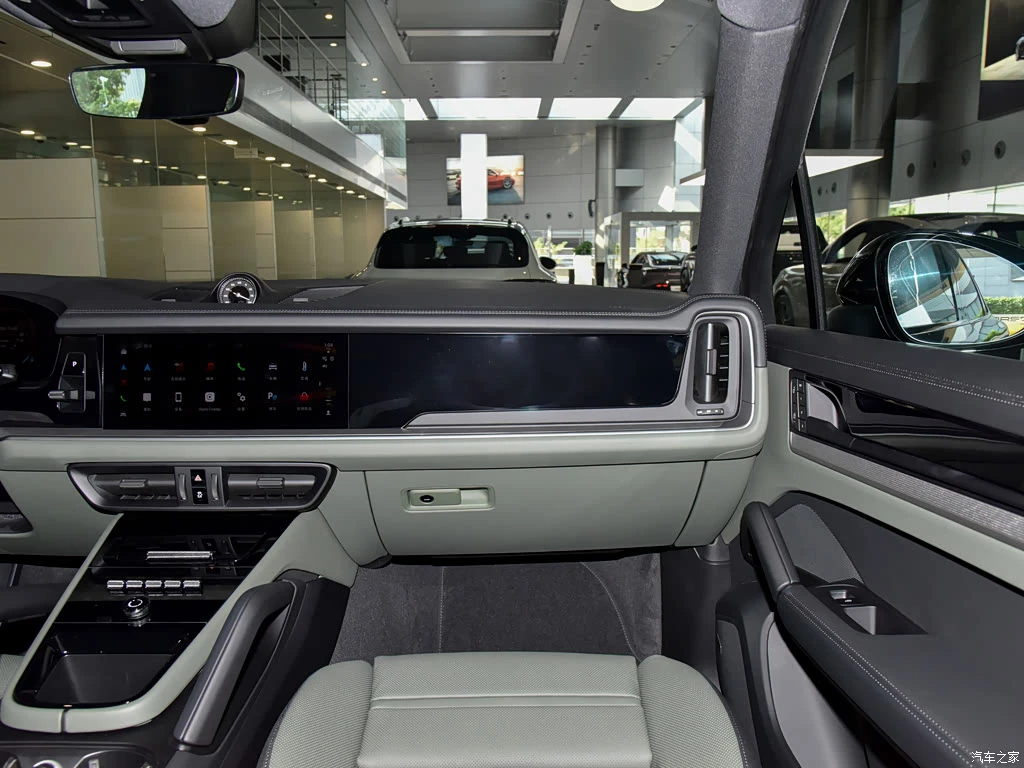 保时捷_Cayenne 2025款 Cayenne 3.0T 逐梦版 高清图集