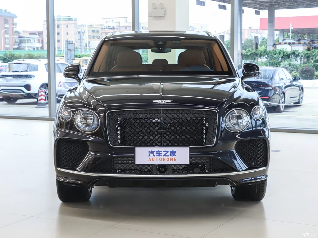 宾利_添越 2026款 4.0T V8 长轴距版 高清图集