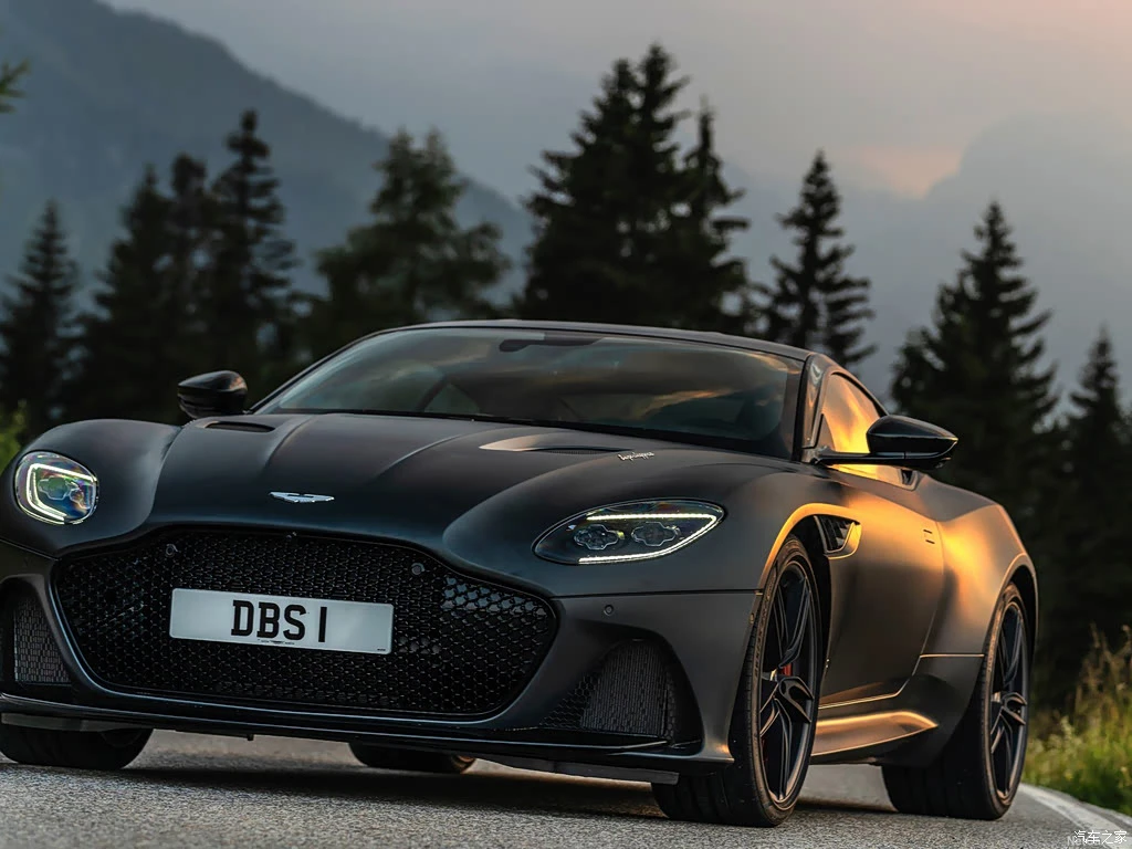 阿斯顿・马丁_阿斯顿・马丁DBS 2023款 DBS Superleggera V12 Coupe 高清图集
