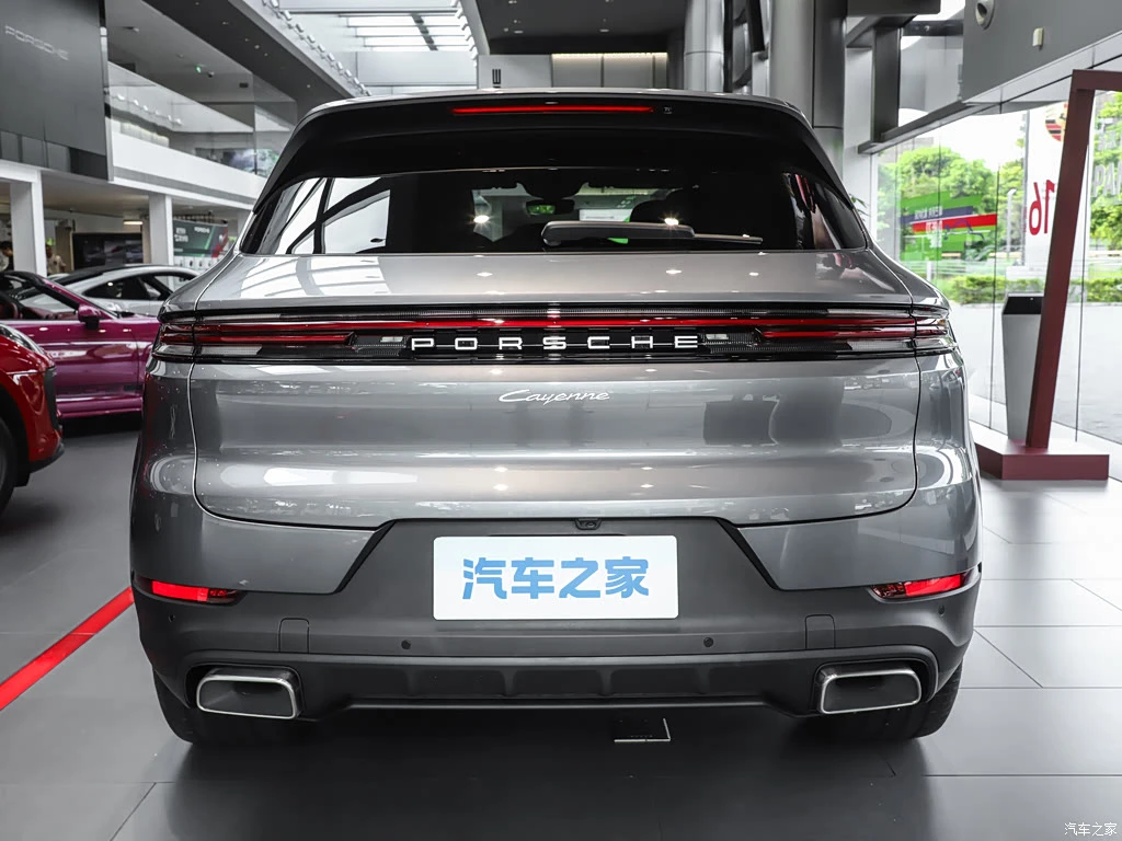 保时捷_Cayenne 2025款 Cayenne 3.0T 逐梦版 高清图集
