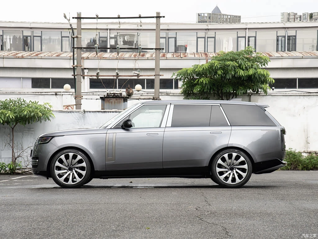 路虎_揽胜 2026款 3.0 L6 400PS HSE长轴版 高清图集