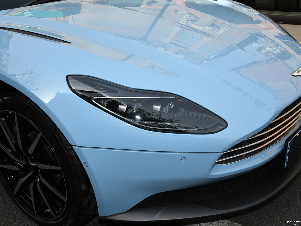 阿斯顿・马丁_阿斯顿・马丁DB11 2023款 4.0T V8 Volante 高清图集