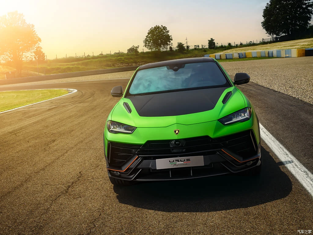 兰博基尼_Urus 2023款 Performante Essenza SCV12 高清图集