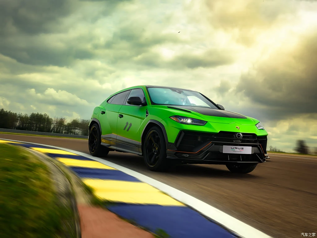 兰博基尼_Urus 2023款 Performante Essenza SCV12 高清图集