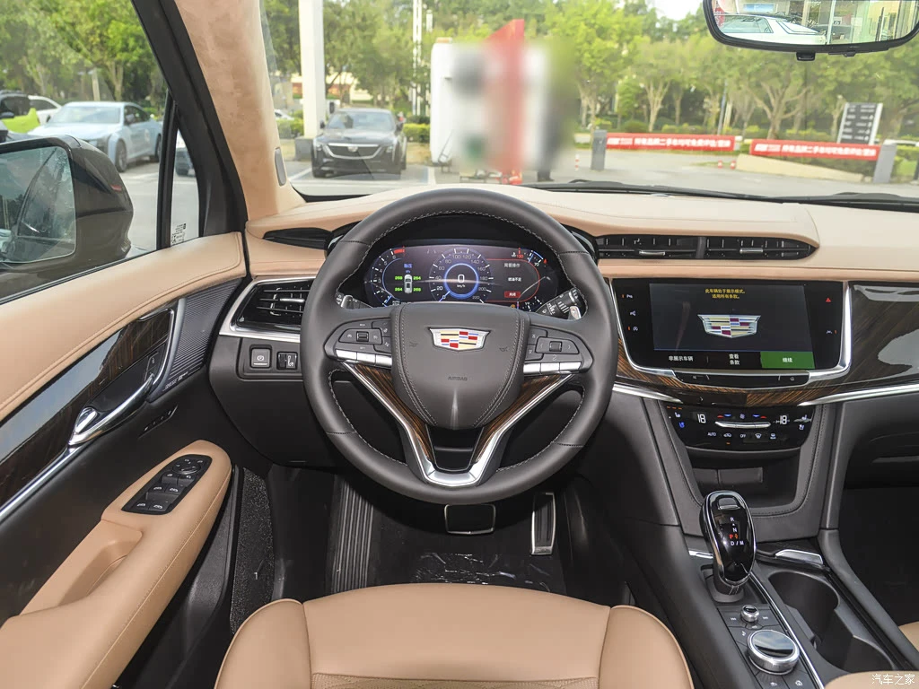 凯迪拉克_凯迪拉克XT6 2025款 2.0T 六座四驱铂金行政黑标版 高清图集