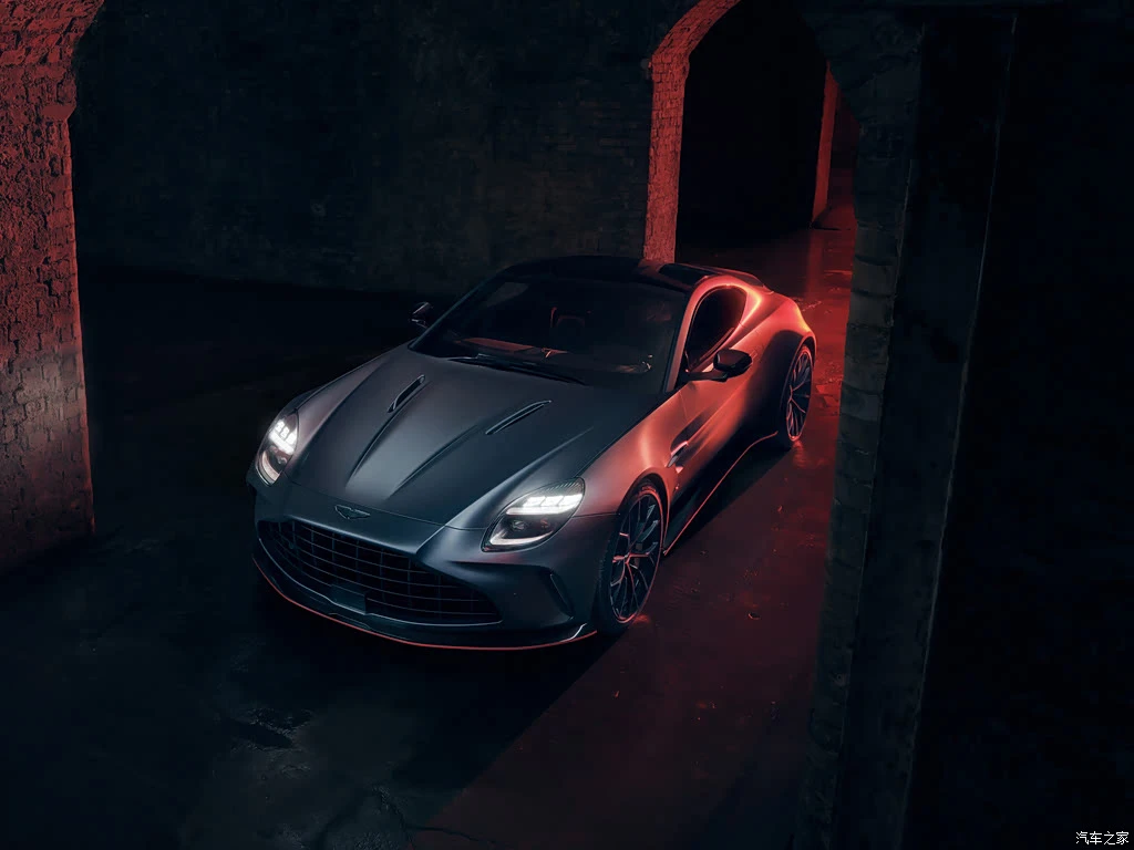 阿斯顿・马丁_V8 Vantage 2025款 4.0T V8 S Coupe 高清图集