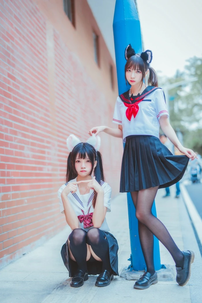 萝莉风COS 桜桃喵&疯猫ss – JK百合2 [33P/393MB]