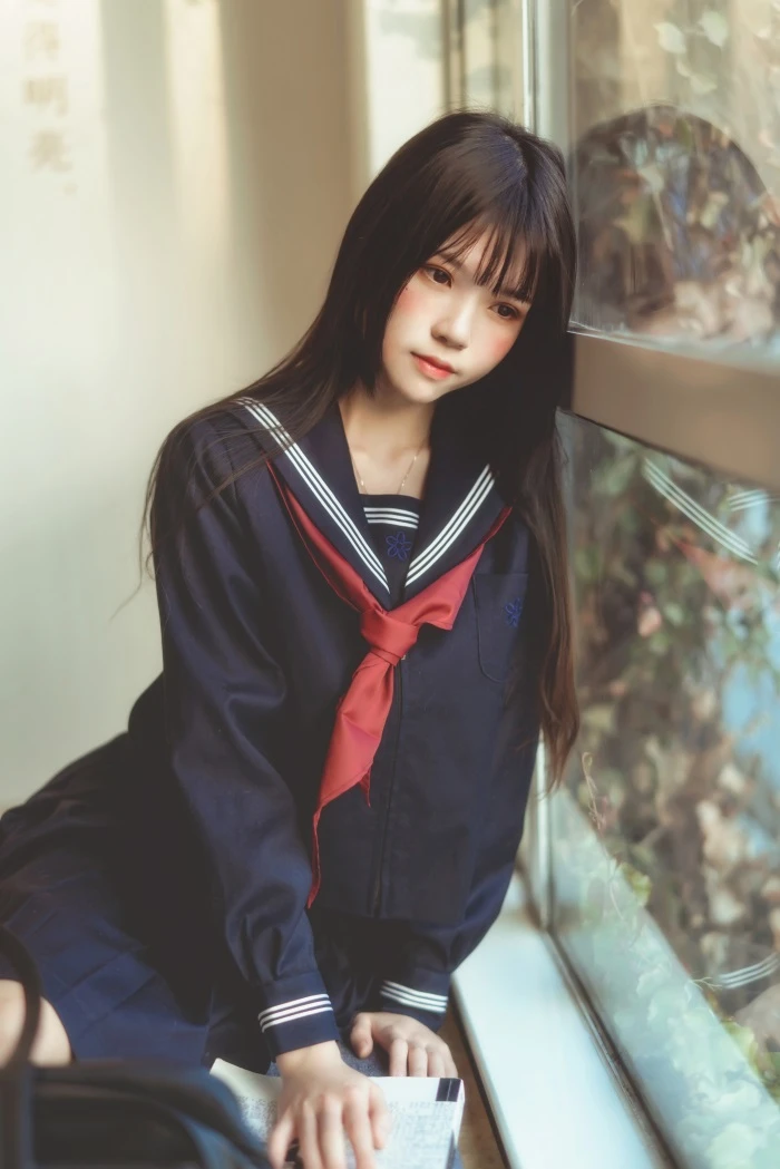 萝莉风COS 桜桃喵 – 黑色水手服 [50P/747MB]