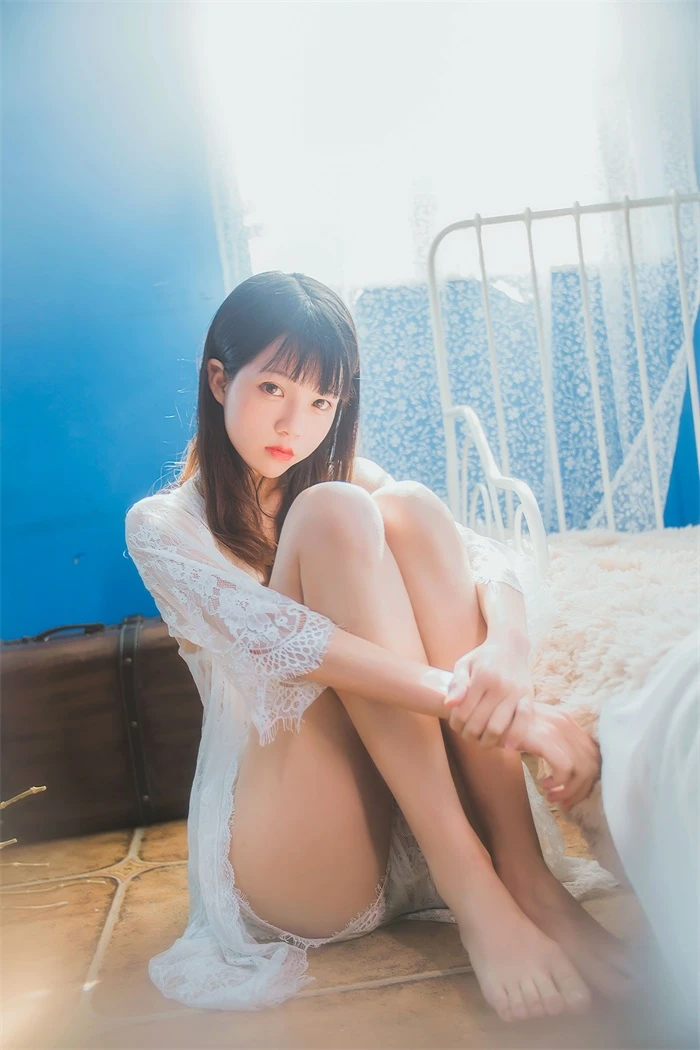 萝莉风COS 桜桃喵 – 洁白 少女私房 [50P/442MB]