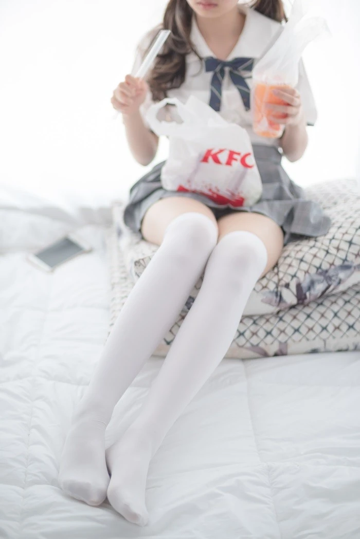 森萝财团精品@R15系列-009 [84P/402MB]