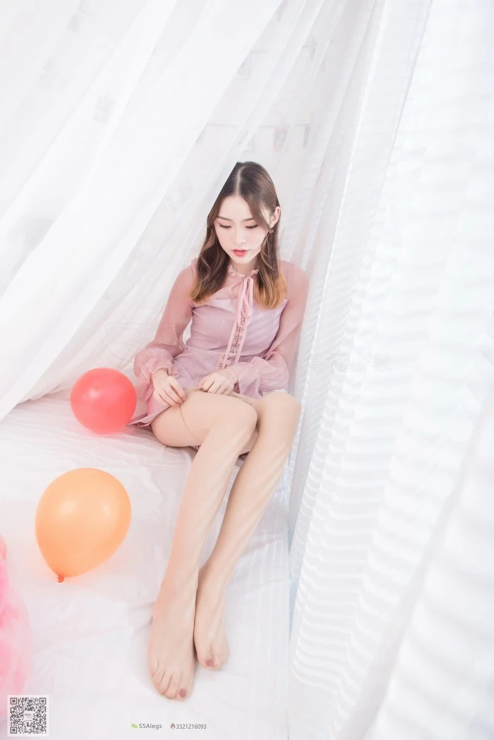 [SSA丝社] 027 小琪琪肉色开档丝袜_清纯美女[99P/52M]