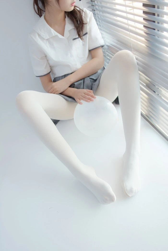 森萝财团写真 R15系列-028 [96P/457MB]