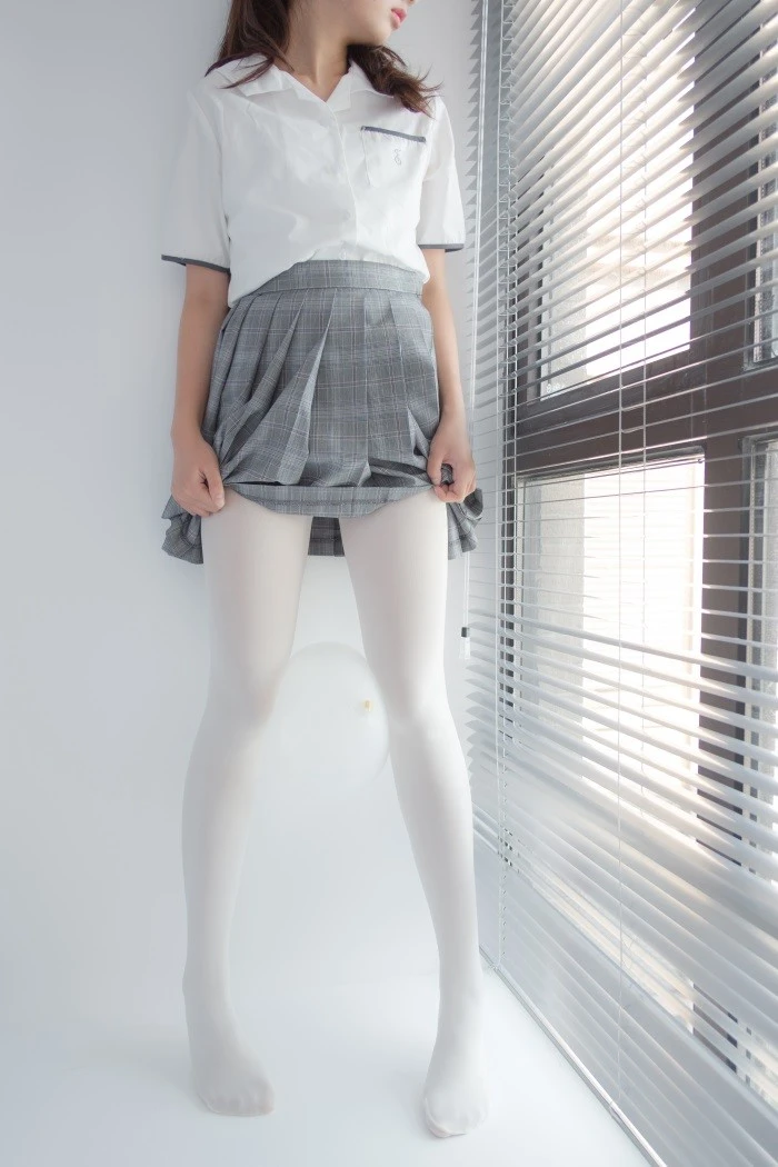 森萝财团写真 R15系列-028 [96P/457MB]