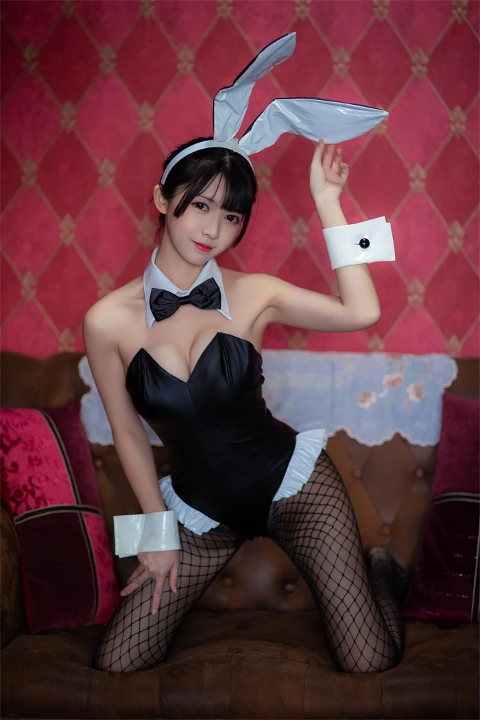 人气动漫Coser@鳗鱼霏儿 – 加藤惠 兔女郎 渔网袜 [25P/291MB]
