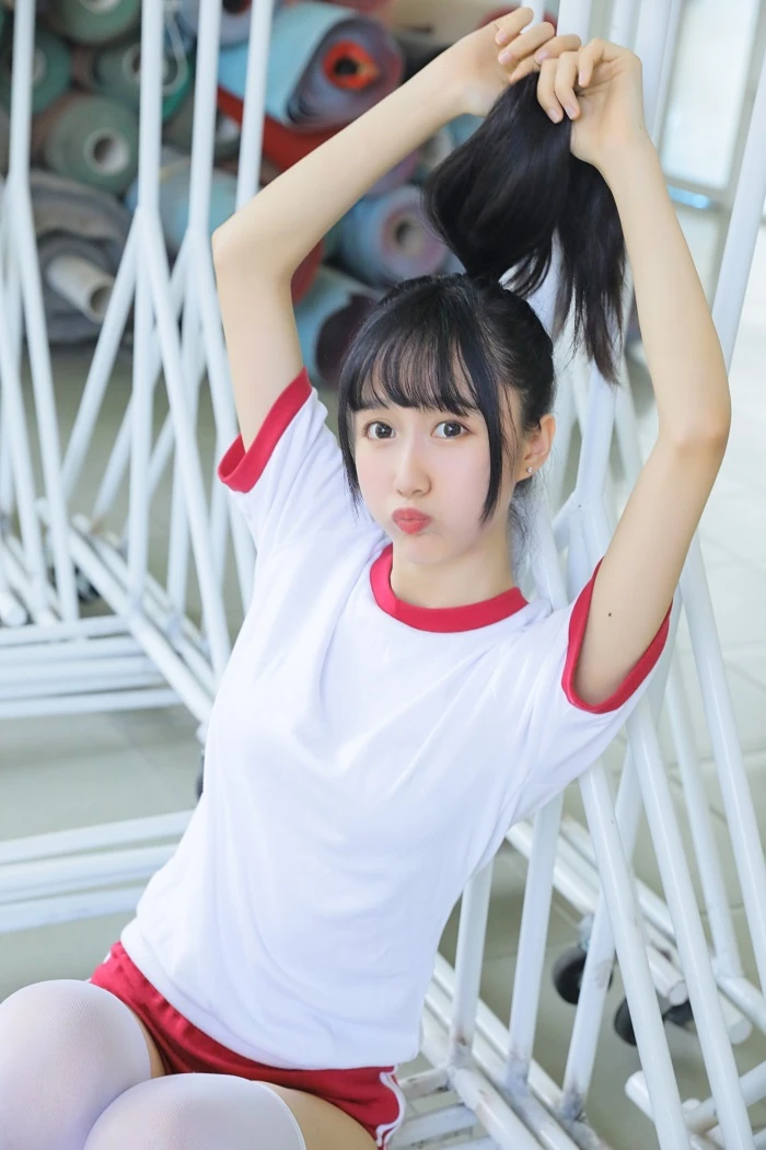 网红Coser@木绵绵OwO – 上户外体育课啦 [59P/806MB]