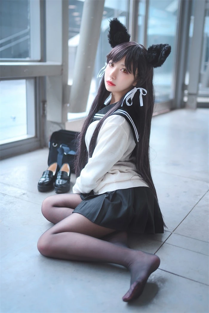 人气动漫Coser@Shika小鹿鹿 爱宕制服兽耳黑丝 [50P/309MB]