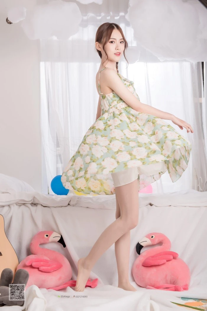 SSA丝社 第022期：琪琪化身灵魂画师进口肉丝[99P/81M]