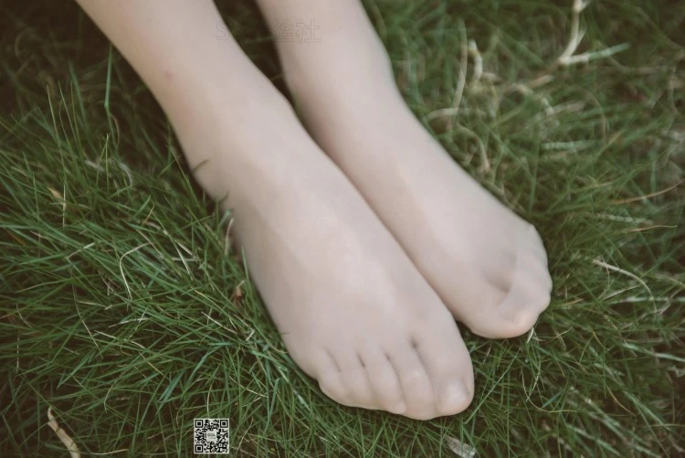 SSA丝社 第111期：腿模君君的旗袍秀 [99P/98M]