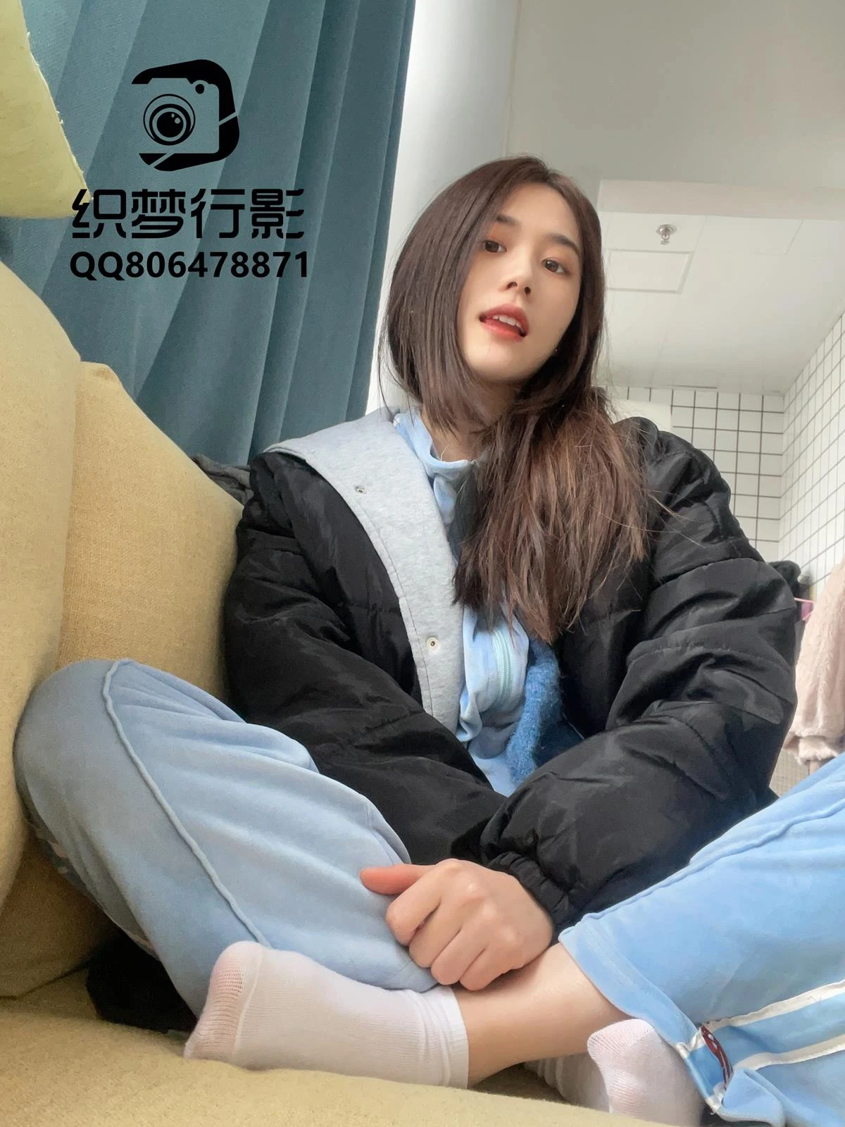 [织梦映像]NO.074 自拍白袜脚稀有物 [72P/1V/1.49G]