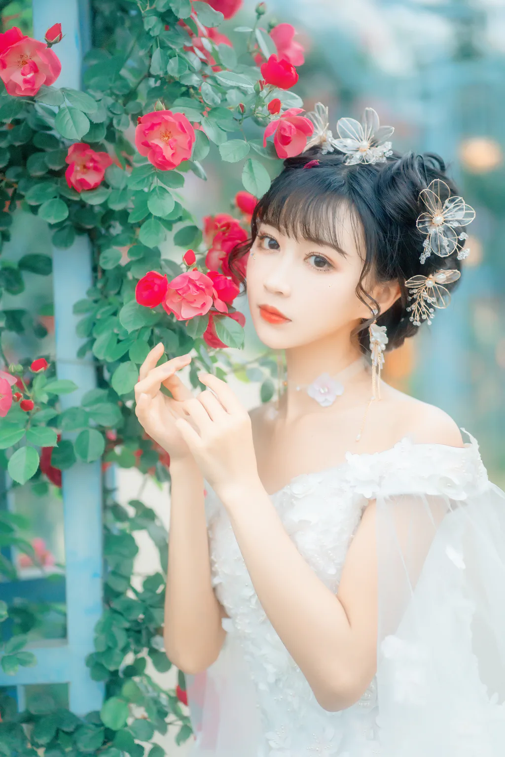 [YITUYU艺图语]2023.02.23 浪漫之花 绮罗生的小苏苏[24+1P/400MB]