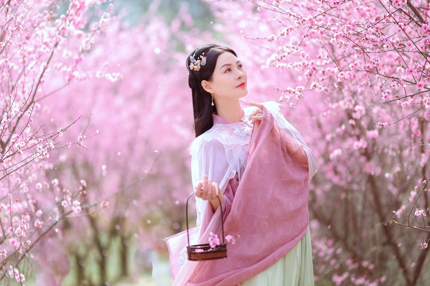 [YITUYU艺图语] 2022.05.31 暖春樱色 莲 [38P/452MB]