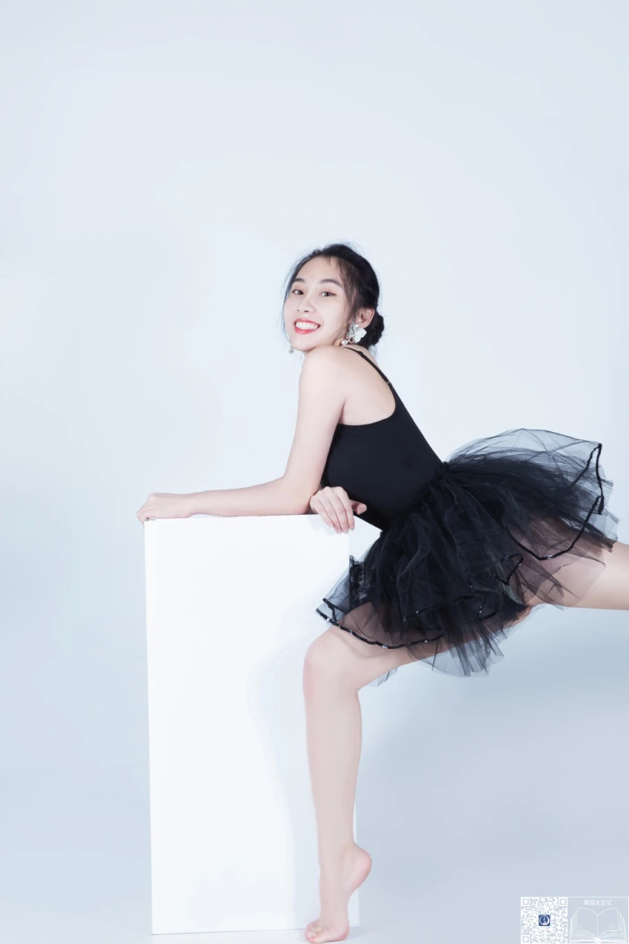 [GALLI嘉丽]舞蹈生日记 019 – 唐可 [28P/209MB]