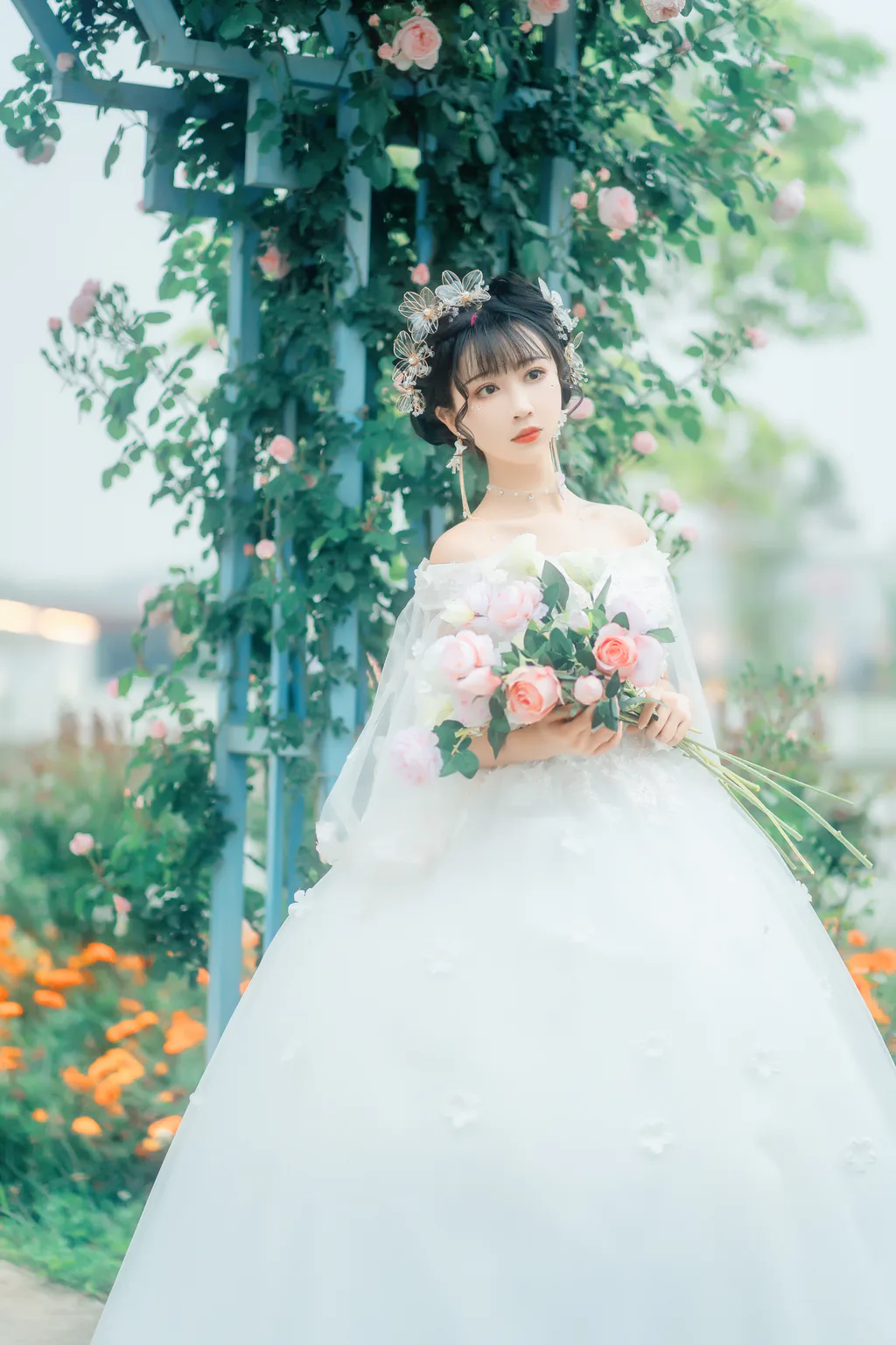[YITUYU艺图语]2023.02.23 浪漫之花 绮罗生的小苏苏[24+1P/400MB]