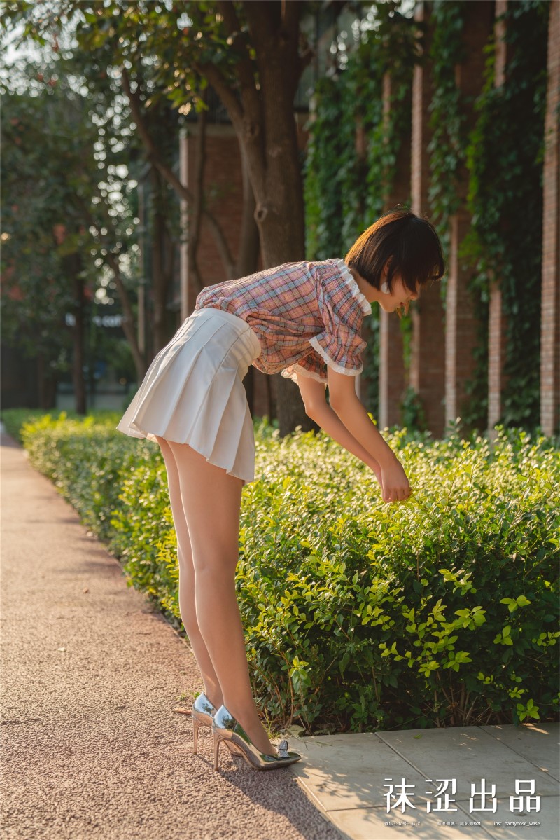 袜涩写真 VOL.073 暖暖~ 田园风百褶裙 [50P/239MB]