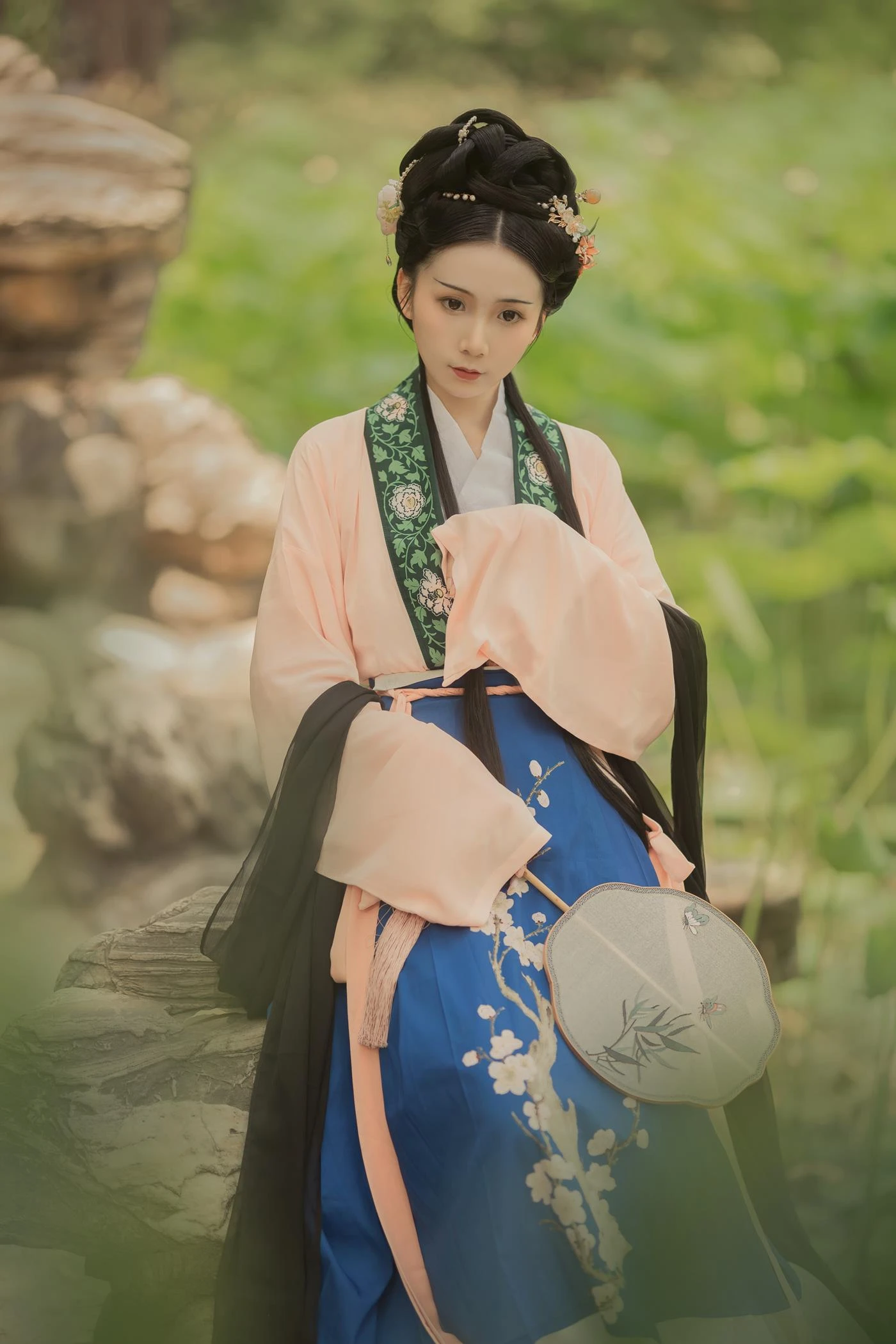 [YITUYU艺图语] 2021.12.23 荷叶罗裙 绿绿子 [21P/106MB]