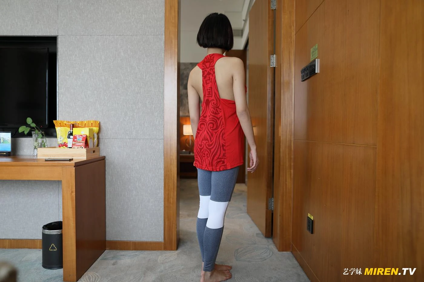 [ROSI艺XUE妹]2020.01.31 No.063[68+1P/67M]