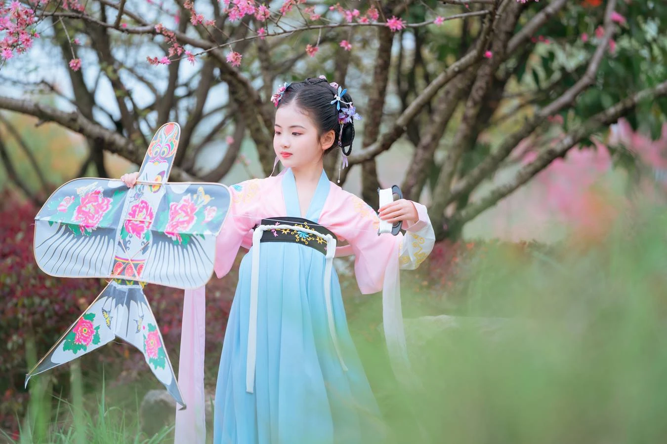 [YITUU艺图语] 2022.04.05 人间三月天 思语 [25P/188MB]